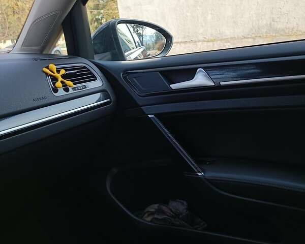 Серый Фольксваген Гольф, объемом двигателя 2 л и пробегом 315 тыс. км за 10700 $, фото 6 на Automoto.ua