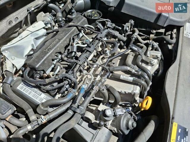 Серый Фольксваген Гольф, объемом двигателя 1.6 л и пробегом 250 тыс. км за 10600 $, фото 22 на Automoto.ua