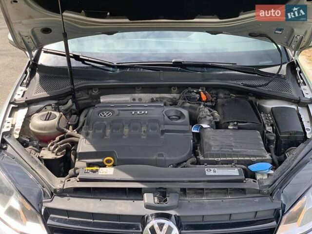 Серый Фольксваген Гольф, объемом двигателя 1.6 л и пробегом 280 тыс. км за 10100 $, фото 4 на Automoto.ua