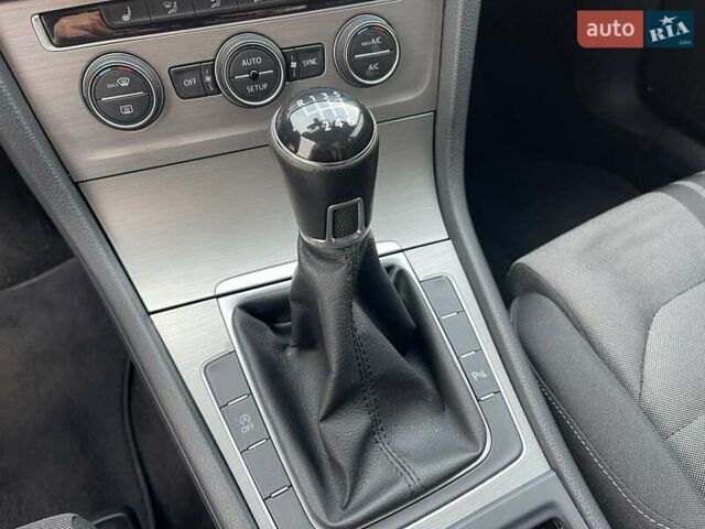 Серый Фольксваген Гольф, объемом двигателя 1.2 л и пробегом 140 тыс. км за 10490 $, фото 18 на Automoto.ua