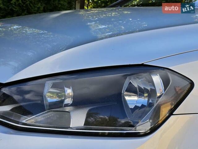 Серый Фольксваген Гольф, объемом двигателя 1.6 л и пробегом 262 тыс. км за 8800 $, фото 25 на Automoto.ua