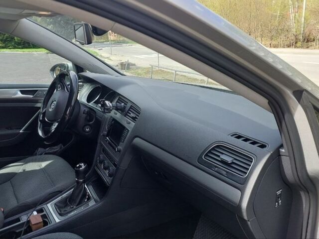 Серый Фольксваген Гольф, объемом двигателя 1.6 л и пробегом 331 тыс. км за 9000 $, фото 8 на Automoto.ua