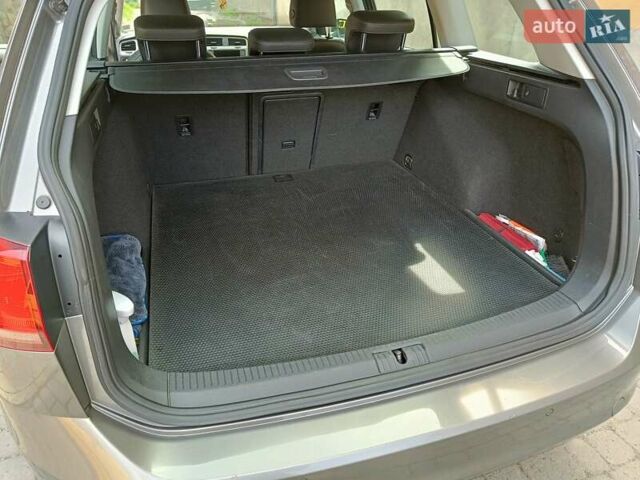 Серый Фольксваген Гольф, объемом двигателя 1.6 л и пробегом 240 тыс. км за 11600 $, фото 38 на Automoto.ua