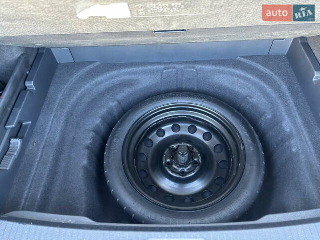 Сірий Фольксваген Гольф, об'ємом двигуна 1.6 л та пробігом 196 тис. км за 10750 $, фото 17 на Automoto.ua
