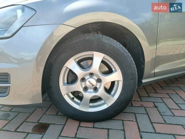 Серый Фольксваген Гольф, объемом двигателя 1.6 л и пробегом 240 тыс. км за 11600 $, фото 10 на Automoto.ua