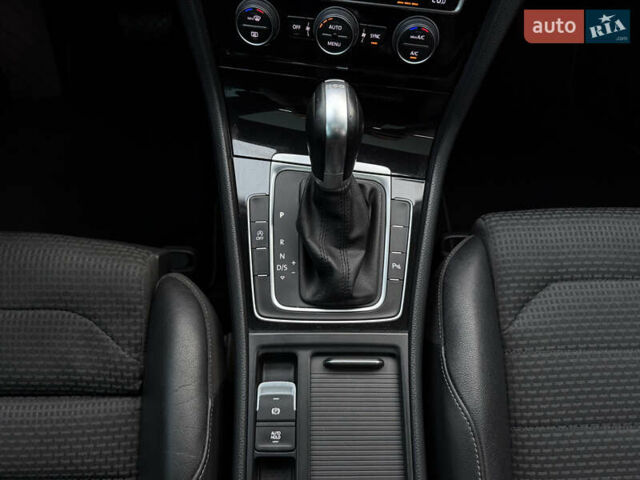 Серый Фольксваген Гольф, объемом двигателя 1.97 л и пробегом 288 тыс. км за 11899 $, фото 44 на Automoto.ua