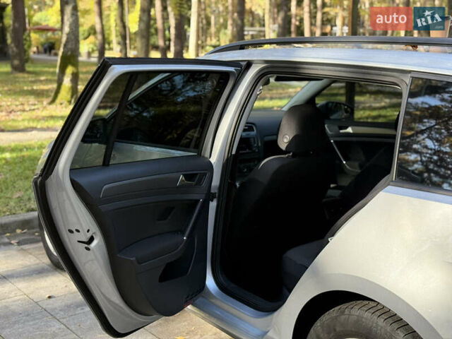 Серый Фольксваген Гольф, объемом двигателя 1.6 л и пробегом 230 тыс. км за 10500 $, фото 25 на Automoto.ua