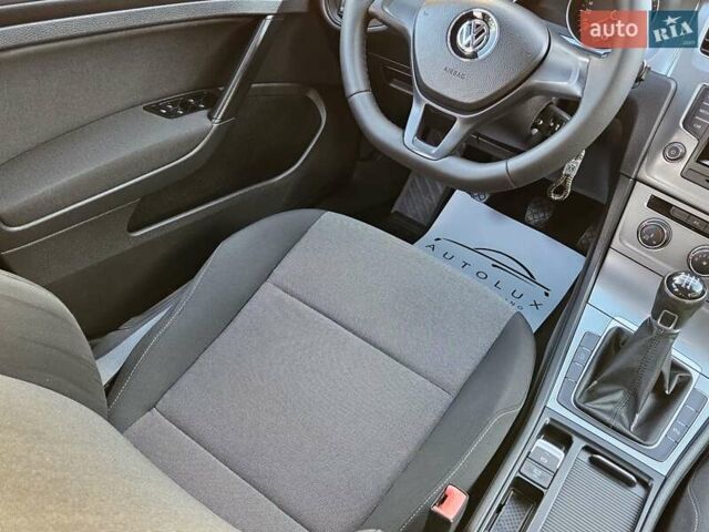 Серый Фольксваген Гольф, объемом двигателя 1.6 л и пробегом 262 тыс. км за 8800 $, фото 56 на Automoto.ua