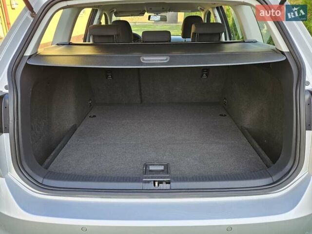 Серый Фольксваген Гольф, объемом двигателя 1.6 л и пробегом 262 тыс. км за 8800 $, фото 64 на Automoto.ua