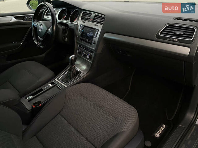 Сірий Фольксваген Гольф, об'ємом двигуна 1.6 л та пробігом 266 тис. км за 11900 $, фото 11 на Automoto.ua