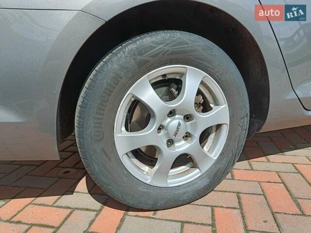 Серый Фольксваген Гольф, объемом двигателя 1.6 л и пробегом 240 тыс. км за 11600 $, фото 9 на Automoto.ua