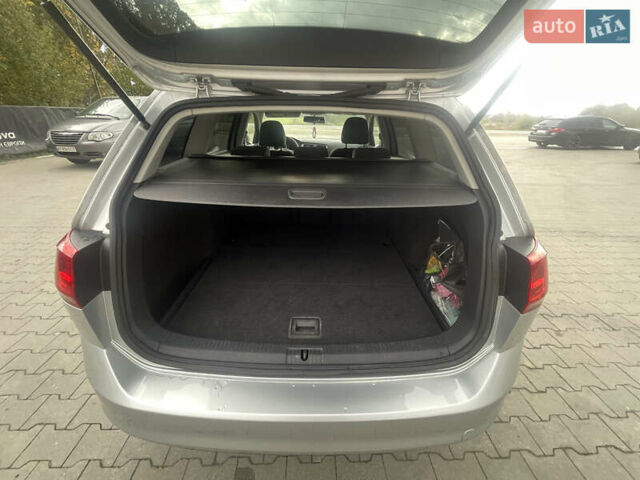 Серый Фольксваген Гольф, объемом двигателя 1.6 л и пробегом 274 тыс. км за 9650 $, фото 55 на Automoto.ua