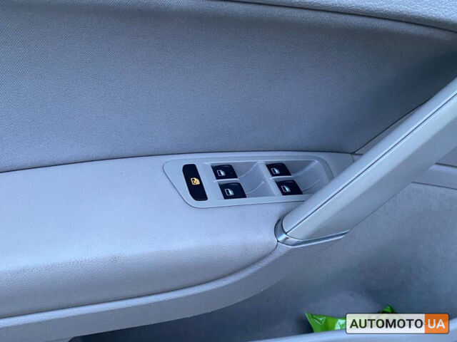 Сірий Фольксваген Гольф, об'ємом двигуна 1.6 л та пробігом 183 тис. км за 12100 $, фото 10 на Automoto.ua