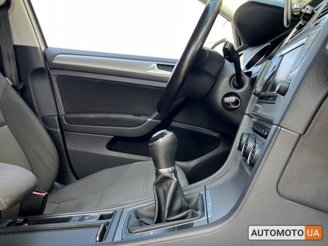 Сірий Фольксваген Гольф, об'ємом двигуна 1.6 л та пробігом 284 тис. км за 10850 $, фото 21 на Automoto.ua