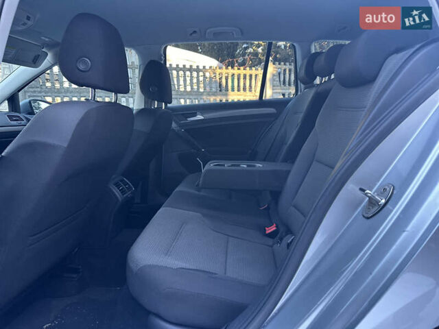 Серый Фольксваген Гольф, объемом двигателя 1.6 л и пробегом 235 тыс. км за 9000 $, фото 29 на Automoto.ua