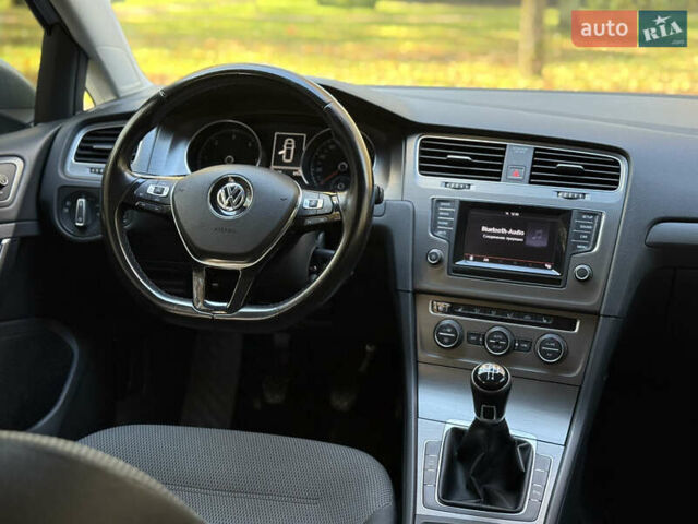 Серый Фольксваген Гольф, объемом двигателя 1.6 л и пробегом 232 тыс. км за 10000 $, фото 26 на Automoto.ua
