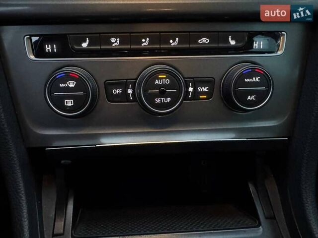 Сірий Фольксваген Гольф, об'ємом двигуна 1.6 л та пробігом 257 тис. км за 10990 $, фото 24 на Automoto.ua