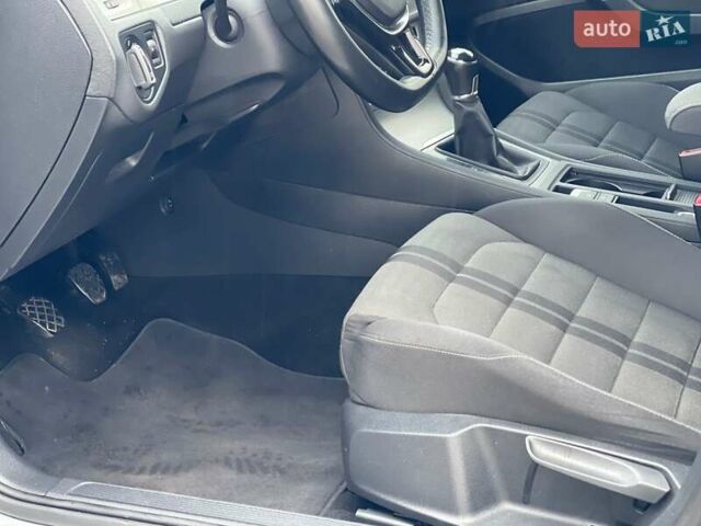 Серый Фольксваген Гольф, объемом двигателя 1.2 л и пробегом 140 тыс. км за 10490 $, фото 11 на Automoto.ua