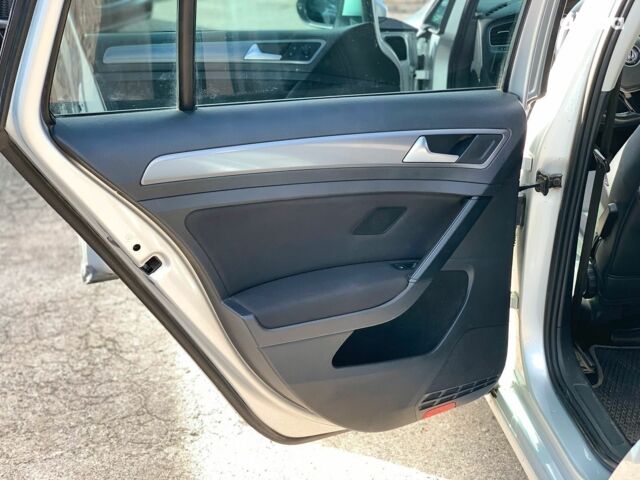 Серый Фольксваген Гольф, объемом двигателя 1.6 л и пробегом 207 тыс. км за 10290 $, фото 18 на Automoto.ua