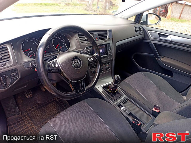 Серый Фольксваген Гольф, объемом двигателя 1.6 л и пробегом 230 тыс. км за 10800 $, фото 8 на Automoto.ua