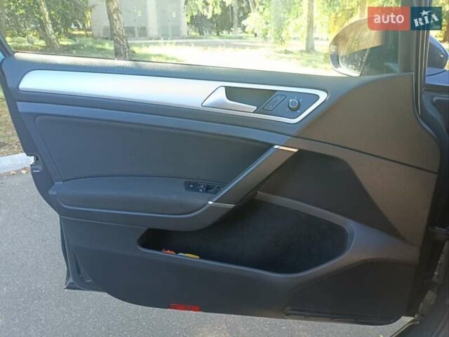 Сірий Фольксваген Гольф, об'ємом двигуна 1.6 л та пробігом 262 тис. км за 10500 $, фото 193 на Automoto.ua
