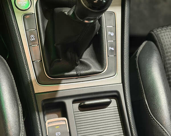 Сірий Фольксваген Гольф, об'ємом двигуна 1.6 л та пробігом 296 тис. км за 10350 $, фото 13 на Automoto.ua