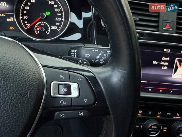 Серый Фольксваген Гольф, объемом двигателя 2 л и пробегом 289 тыс. км за 12350 $, фото 34 на Automoto.ua