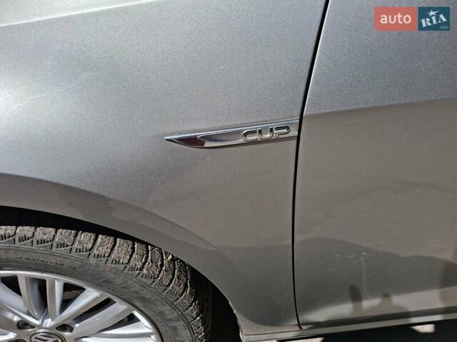 Серый Фольксваген Гольф, объемом двигателя 1.6 л и пробегом 250 тыс. км за 10600 $, фото 20 на Automoto.ua