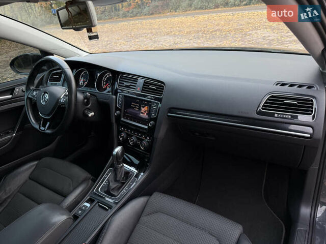 Серый Фольксваген Гольф, объемом двигателя 1.97 л и пробегом 288 тыс. км за 11899 $, фото 41 на Automoto.ua