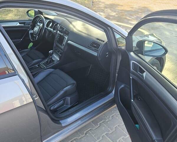 Серый Фольксваген Гольф, объемом двигателя 1.4 л и пробегом 247 тыс. км за 10800 $, фото 15 на Automoto.ua