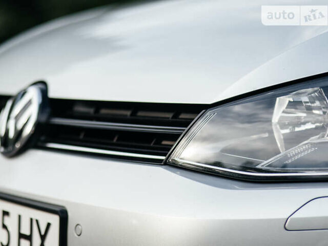 Серый Фольксваген Гольф, объемом двигателя 1.6 л и пробегом 250 тыс. км за 11100 $, фото 56 на Automoto.ua