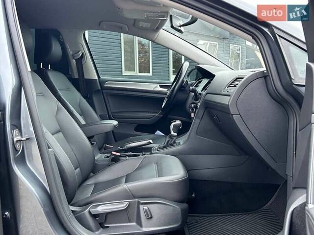 Серый Фольксваген Гольф, объемом двигателя 1.8 л и пробегом 194 тыс. км за 11800 $, фото 36 на Automoto.ua