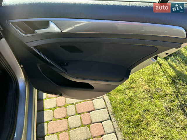 Фольксваген Гольф 2015 в Червонограде на Automoto.ua Серый Фольксваген Гольф, объемом двигателя 1.6 л и пробегом 223 тыс. км за 12157 $, фото 69 на Automoto.ua