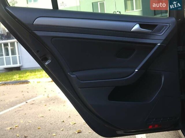 Сірий Фольксваген Гольф, об'ємом двигуна 1.6 л та пробігом 293 тис. км за 11800 $, фото 17 на Automoto.ua