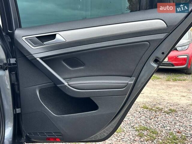 Серый Фольксваген Гольф, объемом двигателя 1.8 л и пробегом 194 тыс. км за 11800 $, фото 31 на Automoto.ua