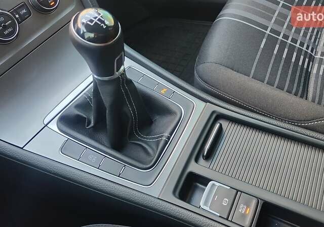 Сірий Фольксваген Гольф, об'ємом двигуна 1.6 л та пробігом 293 тис. км за 11800 $, фото 48 на Automoto.ua