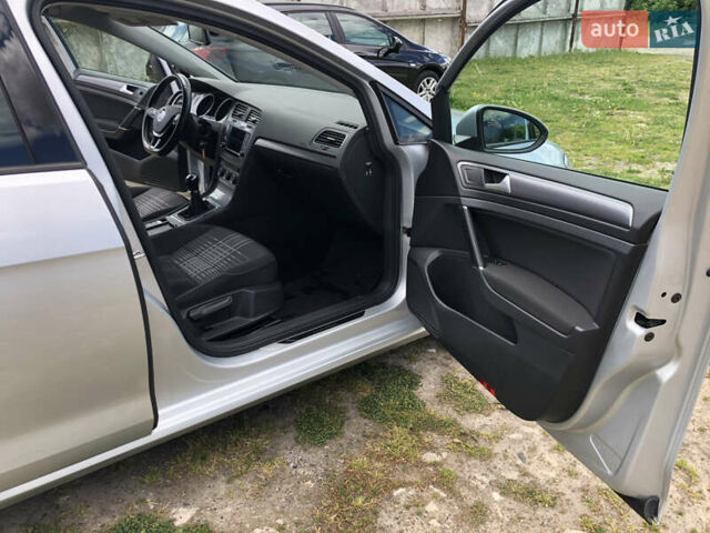 Серый Фольксваген Гольф, объемом двигателя 1.6 л и пробегом 242 тыс. км за 10200 $, фото 11 на Automoto.ua