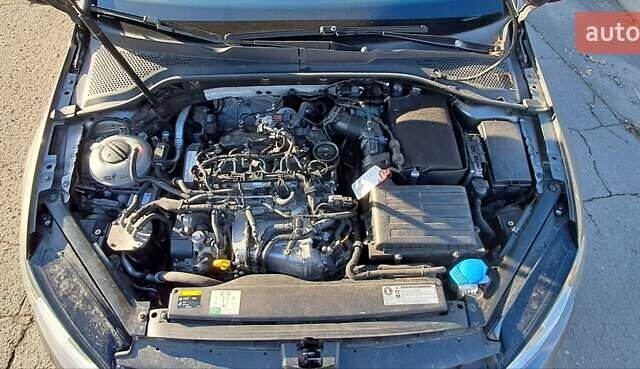 Серый Фольксваген Гольф, объемом двигателя 1.6 л и пробегом 275 тыс. км за 11000 $, фото 27 на Automoto.ua