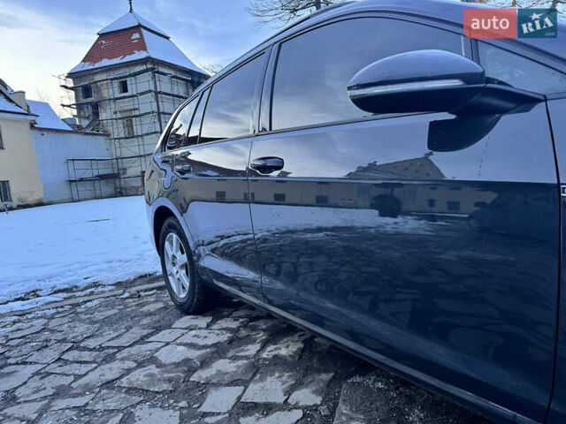 Серый Фольксваген Гольф, объемом двигателя 1.6 л и пробегом 303 тыс. км за 9300 $, фото 13 на Automoto.ua