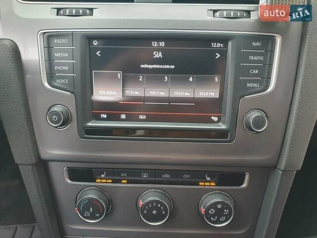 Серый Фольксваген Гольф, объемом двигателя 1.6 л и пробегом 170 тыс. км за 8500 $, фото 37 на Automoto.ua