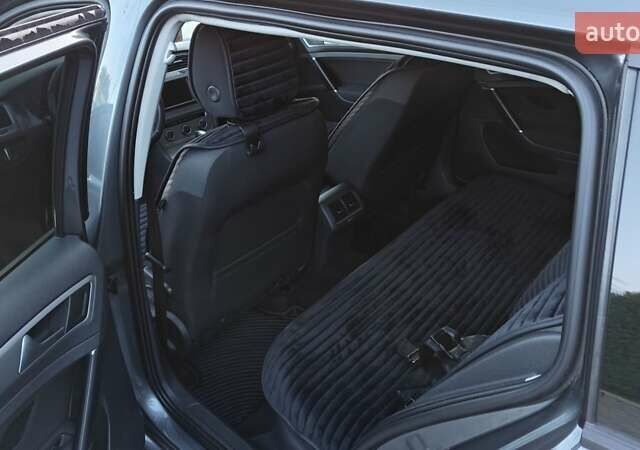 Серый Фольксваген Гольф, объемом двигателя 1.8 л и пробегом 184 тыс. км за 10600 $, фото 4 на Automoto.ua