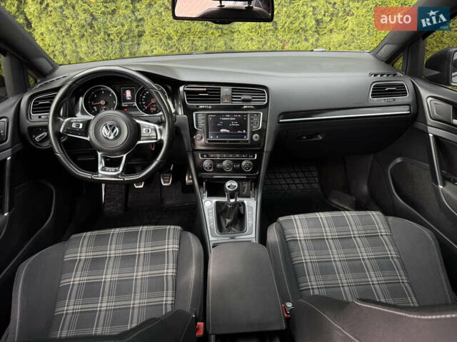 Серый Фольксваген Гольф, объемом двигателя 1.97 л и пробегом 333 тыс. км за 11999 $, фото 46 на Automoto.ua