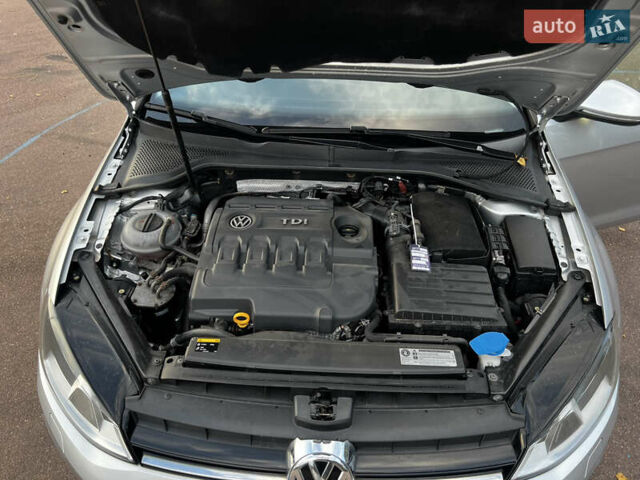 Серый Фольксваген Гольф, объемом двигателя 1.6 л и пробегом 257 тыс. км за 11400 $, фото 16 на Automoto.ua