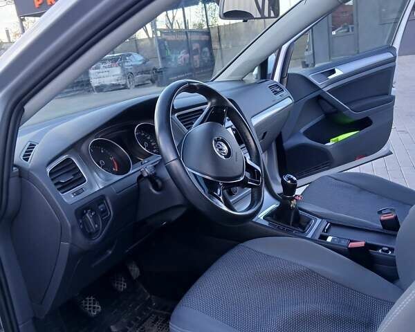 Фольксваген Гольф 2015 в Червонограде на Automoto.ua Серый Фольксваген Гольф, объемом двигателя 1.6 л и пробегом 214 тыс. км за 10600 $, фото 8 на Automoto.ua