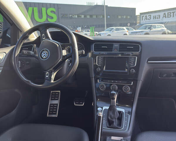 Сірий Фольксваген Гольф, об'ємом двигуна 1.97 л та пробігом 205 тис. км за 14200 $, фото 13 на Automoto.ua