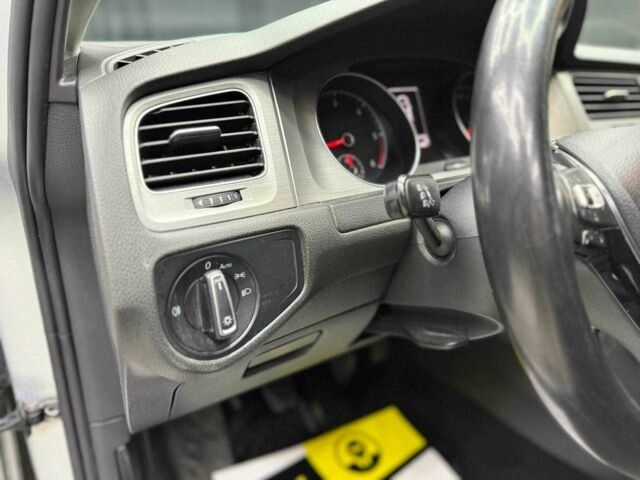 Серый Фольксваген Гольф, объемом двигателя 1.6 л и пробегом 461 тыс. км за 10700 $, фото 20 на Automoto.ua