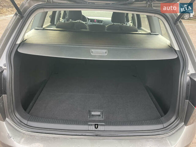 Серый Фольксваген Гольф, объемом двигателя 1.6 л и пробегом 237 тыс. км за 9800 $, фото 19 на Automoto.ua