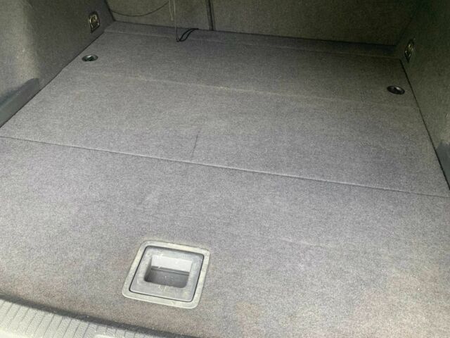 Серый Фольксваген Гольф, объемом двигателя 1.6 л и пробегом 245 тыс. км за 9999 $, фото 16 на Automoto.ua