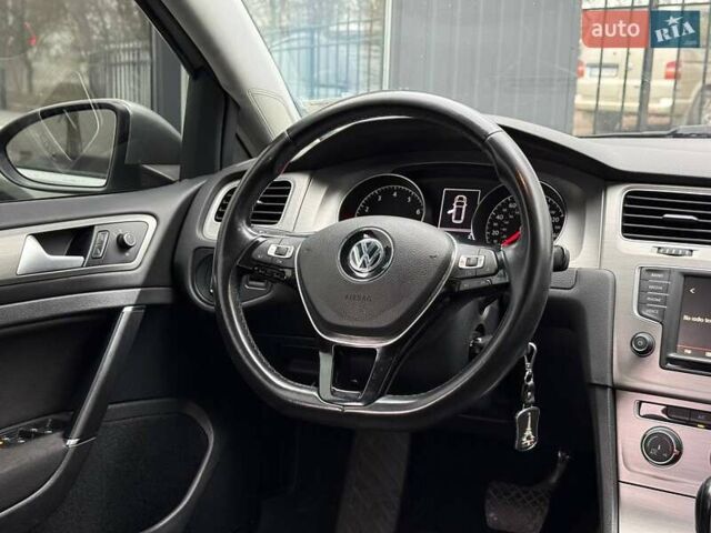 Серый Фольксваген Гольф, объемом двигателя 1.8 л и пробегом 108 тыс. км за 10500 $, фото 25 на Automoto.ua