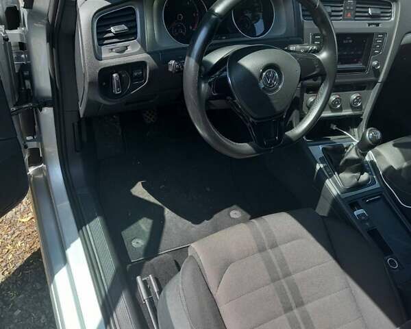 Серый Фольксваген Гольф, объемом двигателя 1.6 л и пробегом 227 тыс. км за 10860 $, фото 20 на Automoto.ua